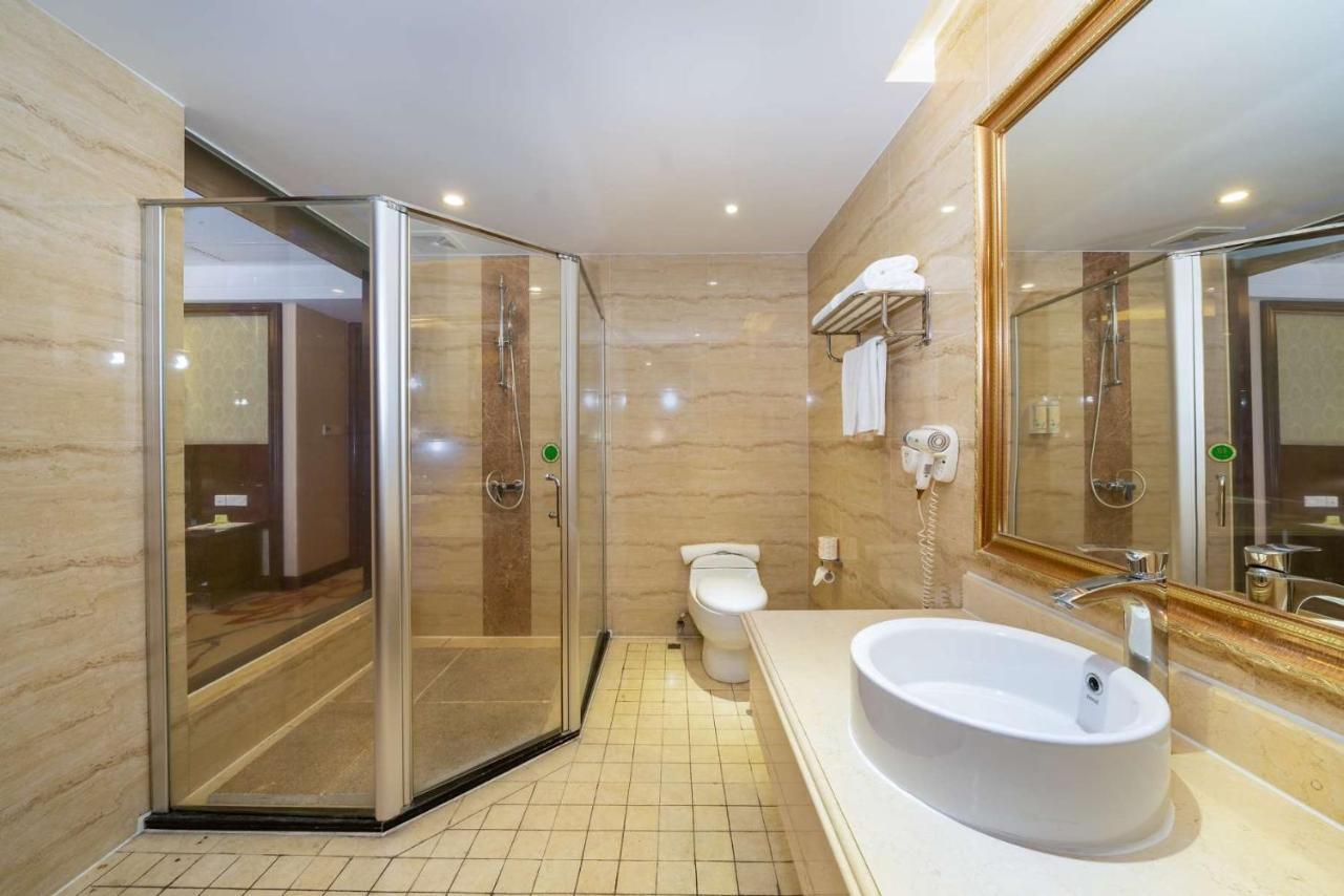 Vienna Hotel Dongguan Houjie Exhibition Center Extérieur photo