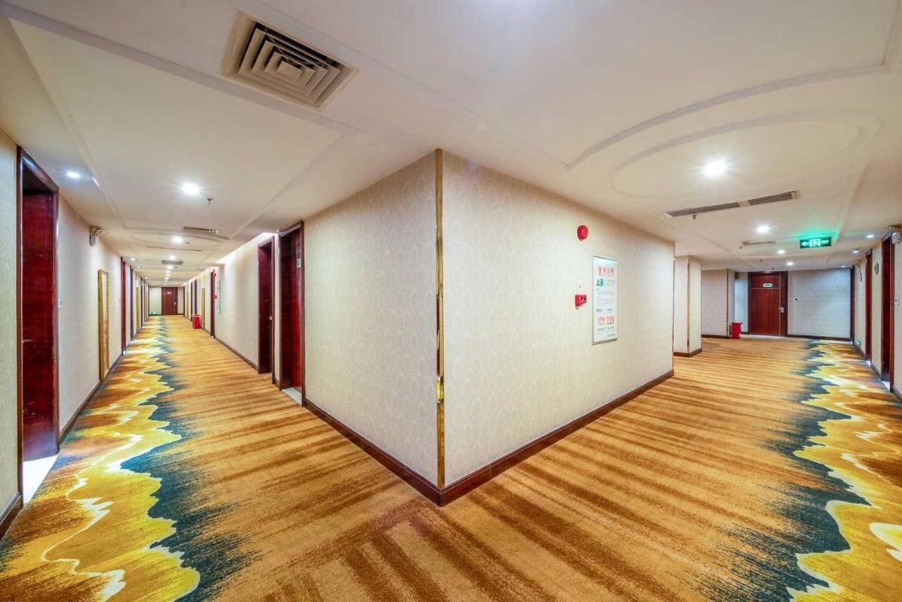 Vienna Hotel Dongguan Houjie Exhibition Center Extérieur photo