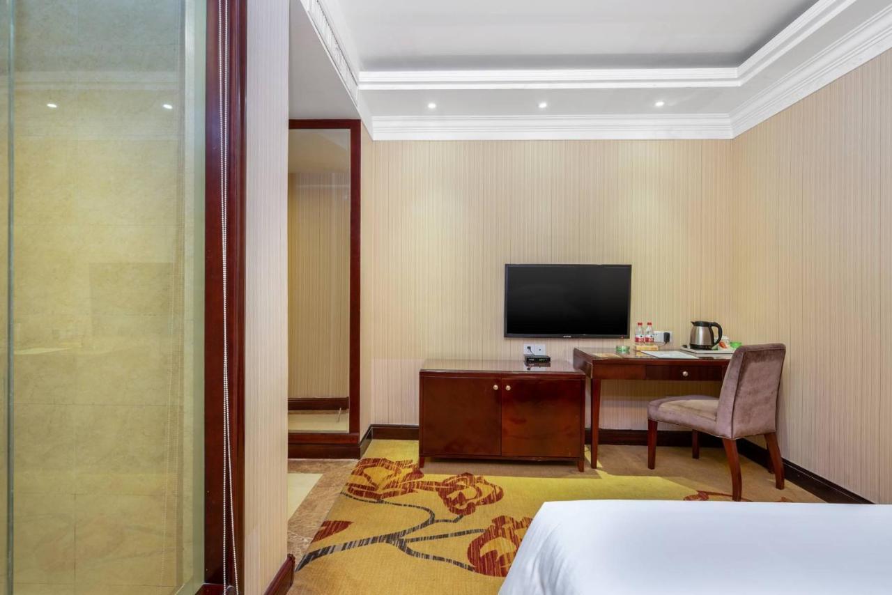 Vienna Hotel Dongguan Houjie Exhibition Center Extérieur photo