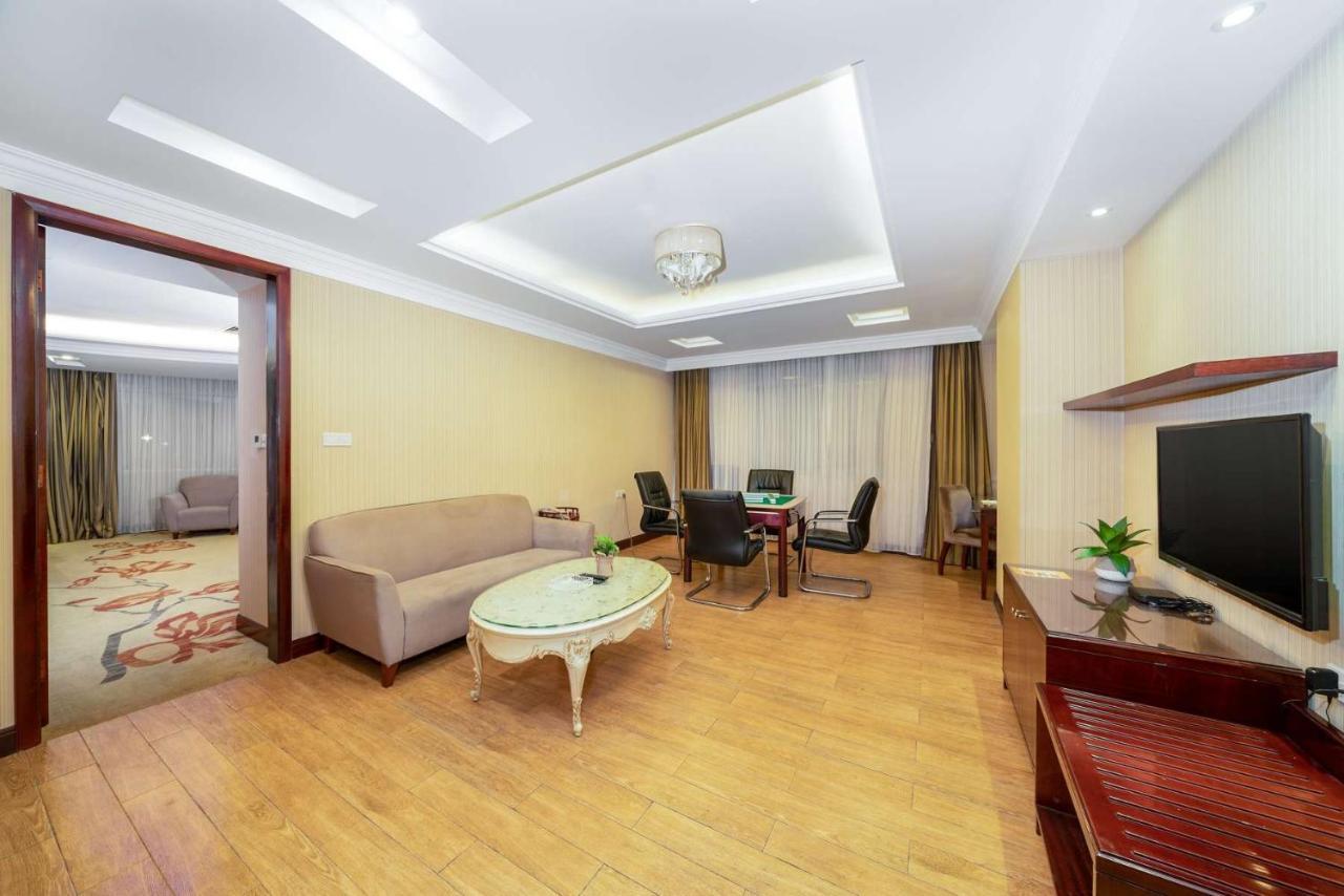 Vienna Hotel Dongguan Houjie Exhibition Center Extérieur photo